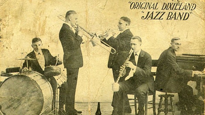 Dixieland or bebop vis-Ã -vis jazz